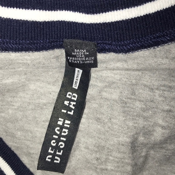 Lord & Taylor Design Lab V-Neck Crop Tee Medium - Picture 3 of 4